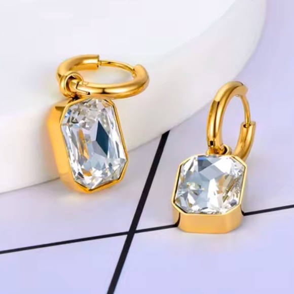 Classic Gold Crystal Earrings - Picture 3 of 12